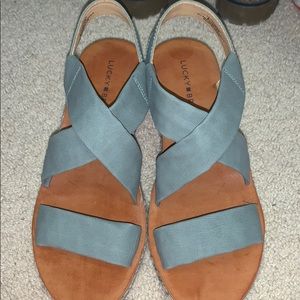 Platform sandal shoes